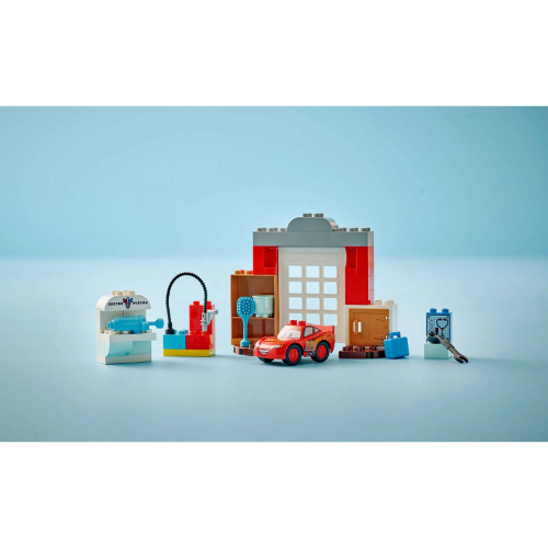 LEGO® McQueen's Visit To Doc's Garage - Image 3